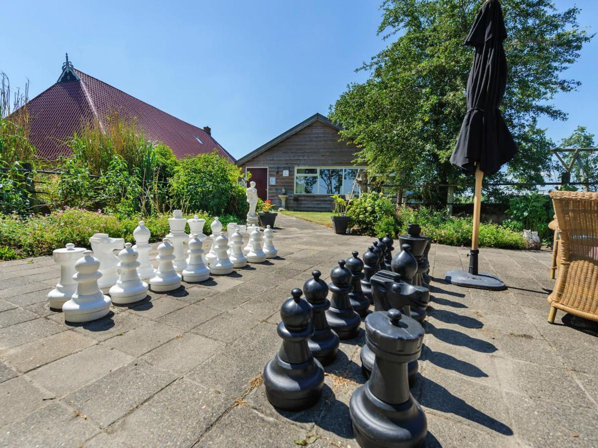 Enticing Holiday Home In Eastermar Near Burgumer Mar Lake Hoogzand Экстерьер фото