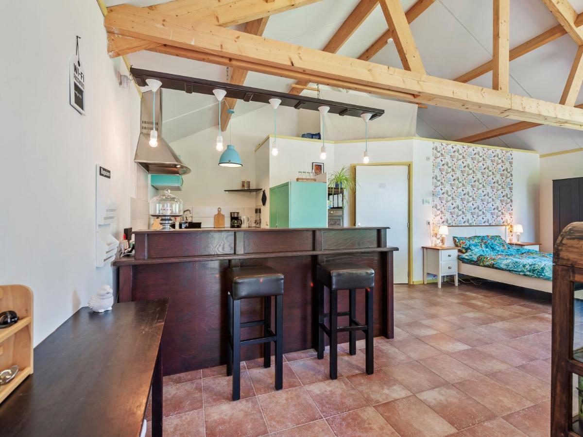 Enticing Holiday Home In Eastermar Near Burgumer Mar Lake Hoogzand Экстерьер фото