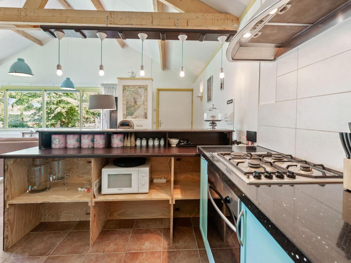 Enticing Holiday Home In Eastermar Near Burgumer Mar Lake Hoogzand Экстерьер фото